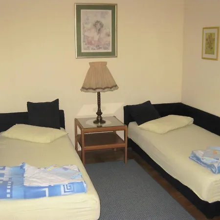 Apartment Ban *