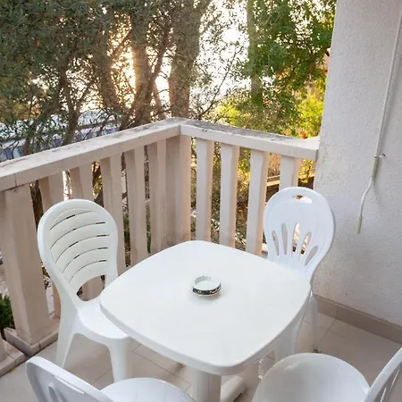 Ban Apartment *