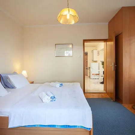 Ban Apartment *